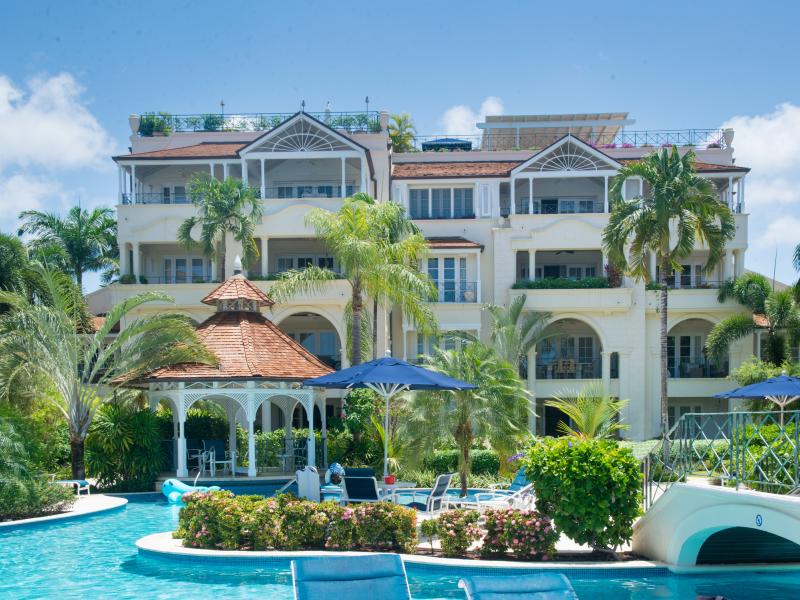 Schooner Bay 205 - Frangipani - Beachfront , Beachfront villas Barbados , Schooner Bay , Speightstown , St Peter , West Coast Barbados 