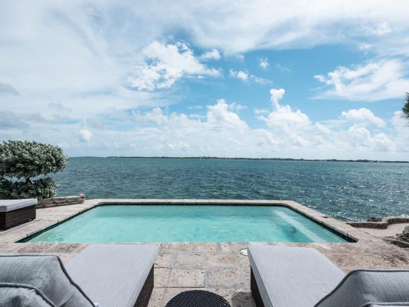 Middle Cay Private Island , Harbour Island 