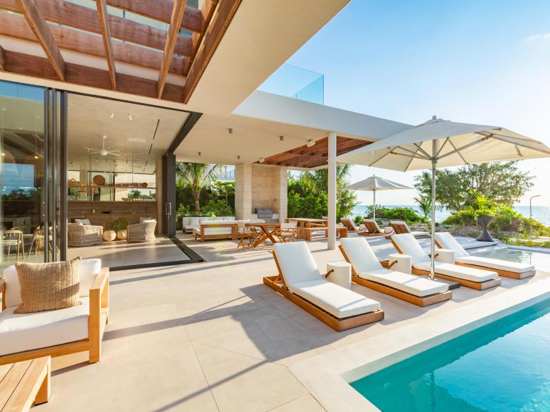 Dune House - Beachfront , Providenciales 