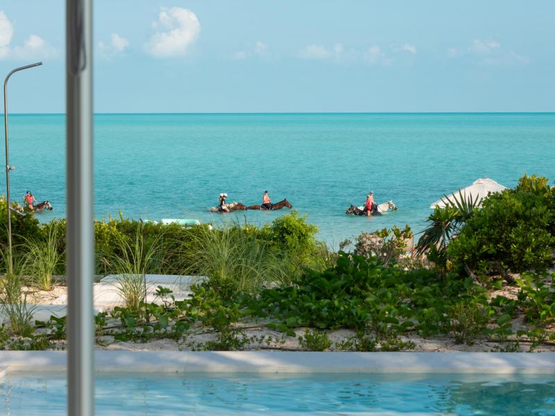 Dune House - Beachfront , Providenciales 