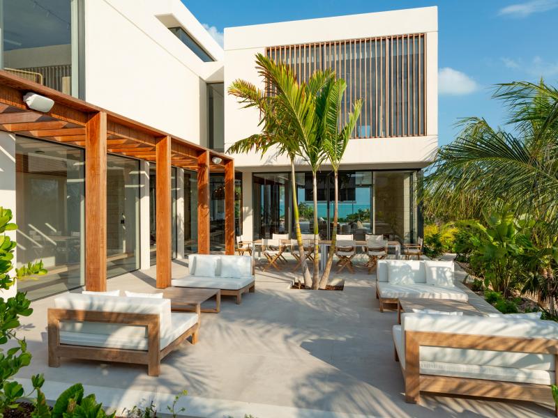 Dune House - Beachfront , Providenciales 