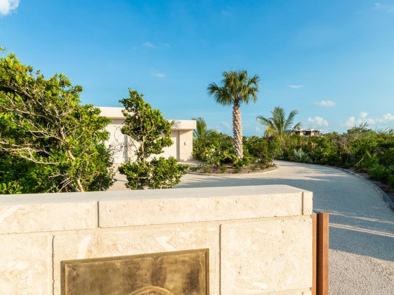 Dune House - Beachfront , Providenciales 
