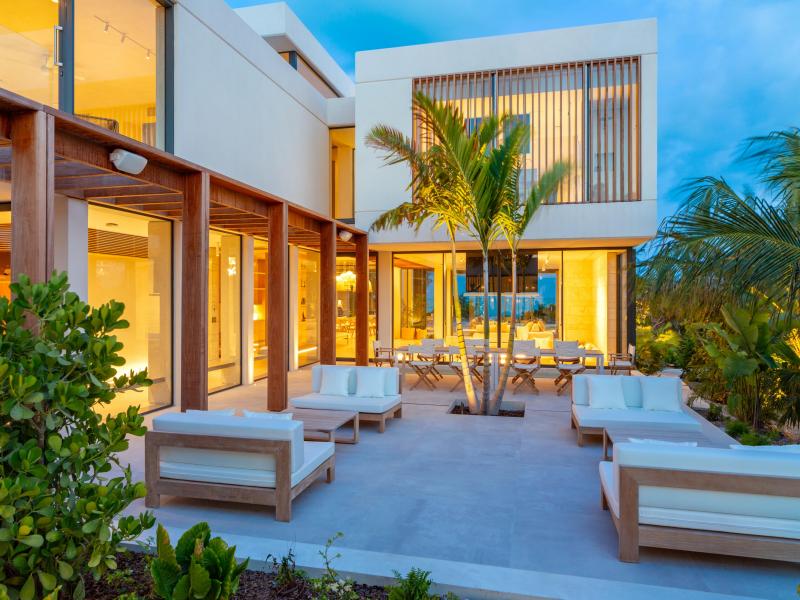 Dune House - Beachfront , Providenciales 