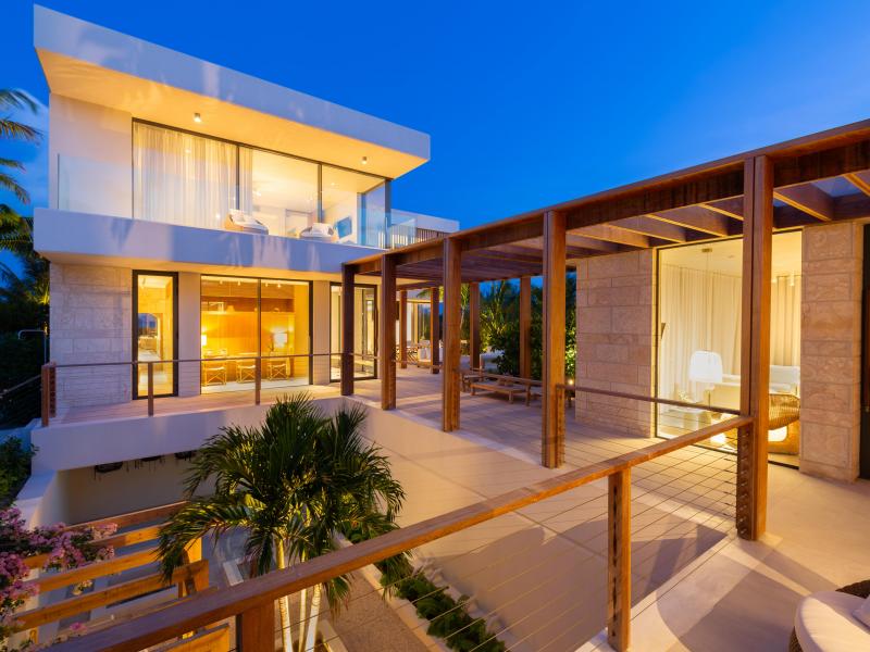 Dune House - Beachfront , Providenciales 