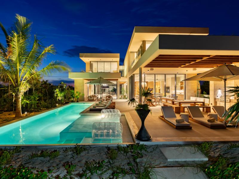 Dune House - Beachfront , Providenciales 