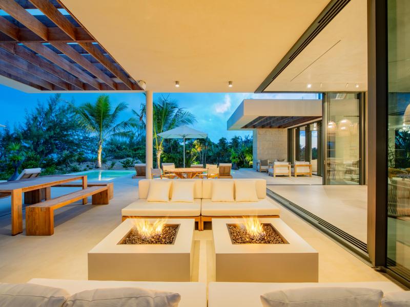 Dune House - Beachfront , Providenciales 
