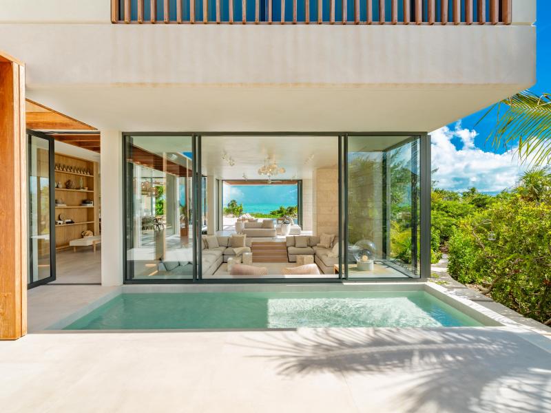 Dune House - Beachfront , Providenciales 