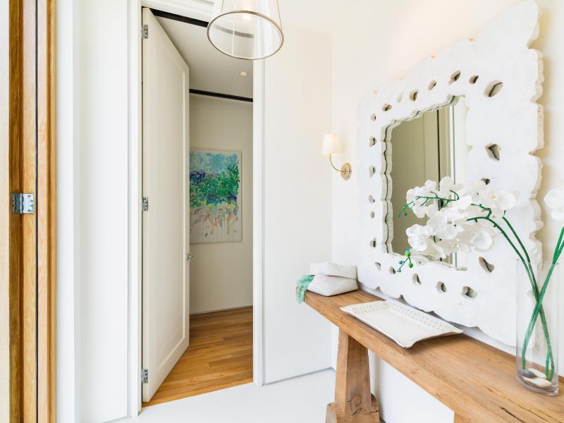 Emerald Pavilion - Beachfront , Grace Bay , Providenciales 