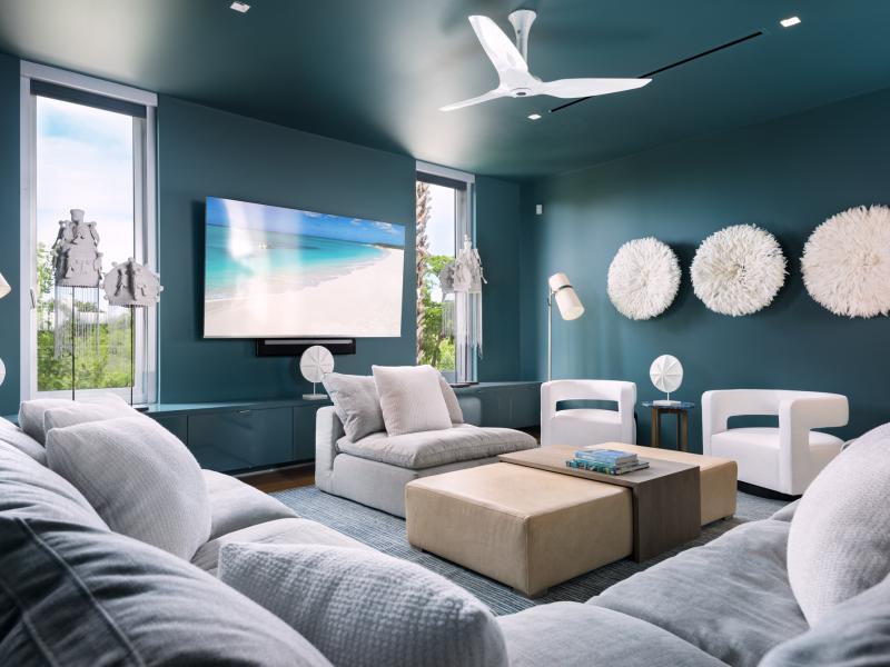 Emerald Pavilion - Beachfront , Grace Bay , Providenciales 