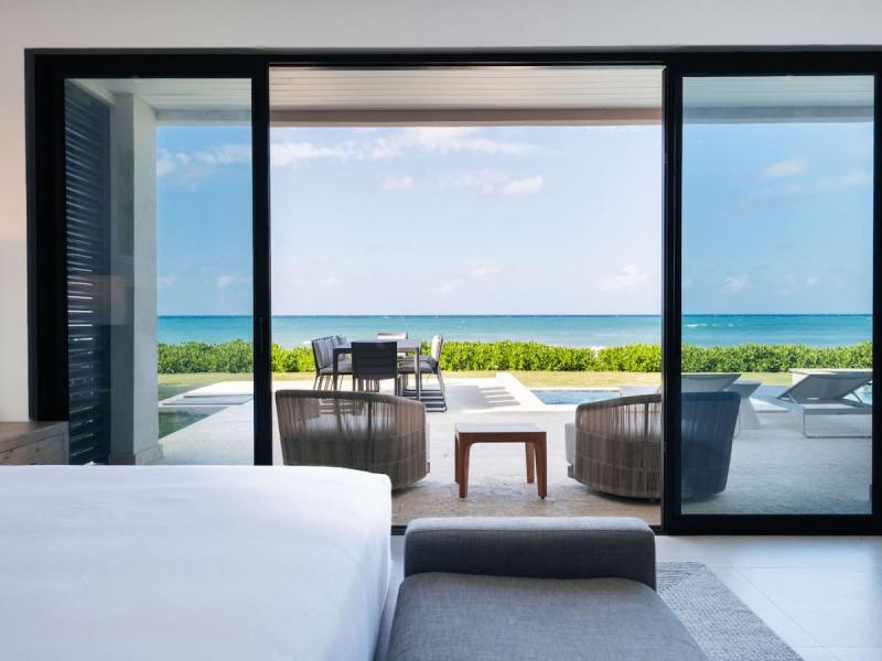 Endless - Palm Beach on Runaway Bay , Runaway Bay 