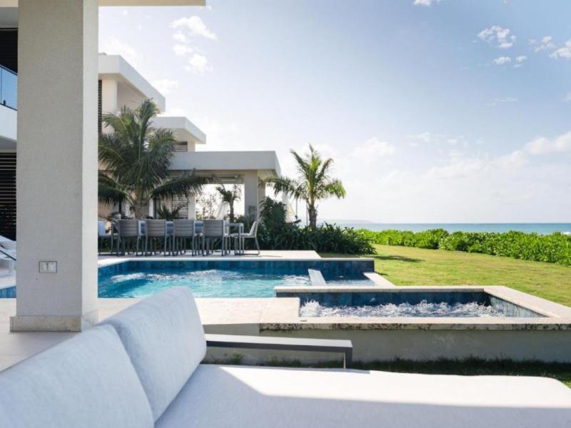 Endless - Palm Beach on Runaway Bay , Runaway Bay 