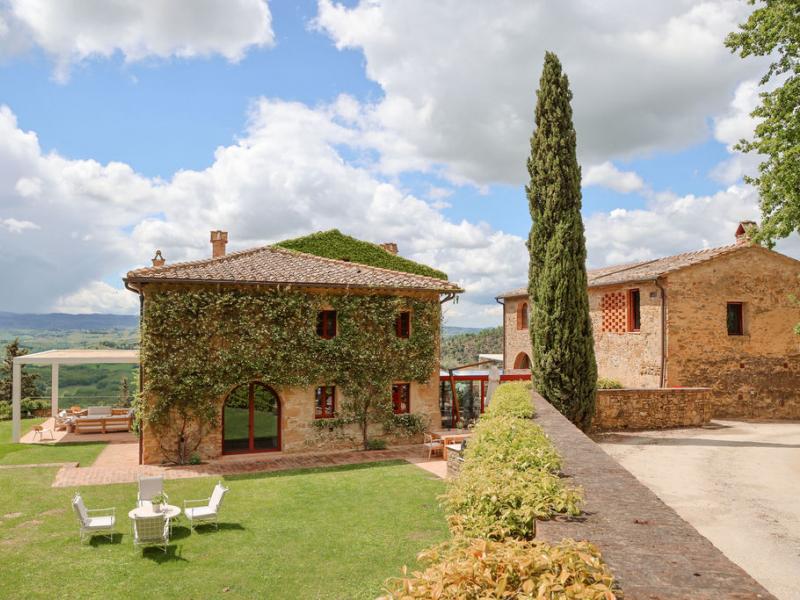 Villa Il Santo , Tuscany 