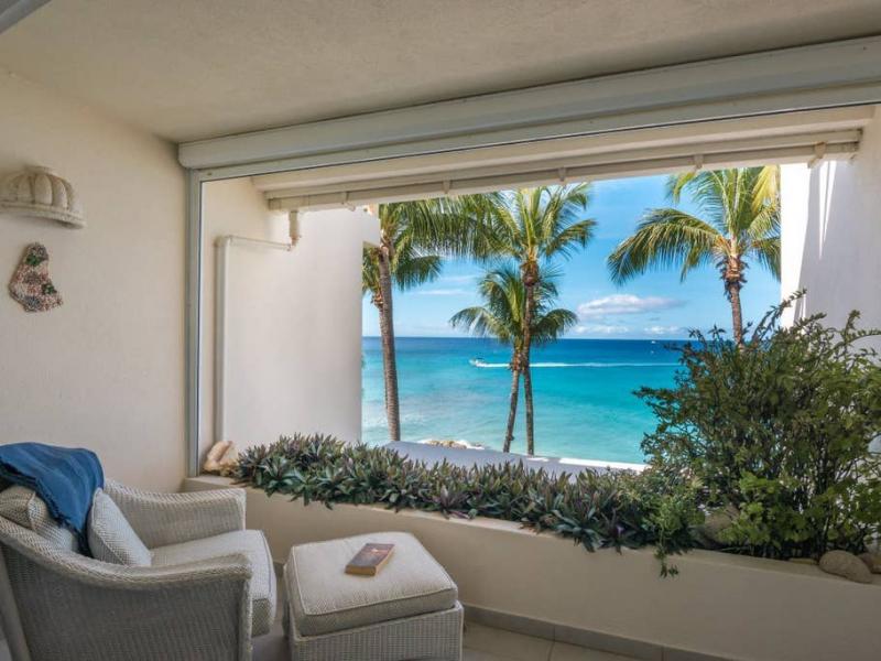 Reeds House 11 - Beachfront Penthouse , Beachfront villas Barbados , Reeds Bay , Reeds House , St James , West Coast Barbados 