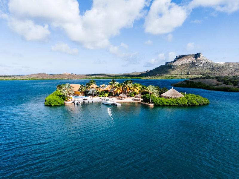 Isla Kiniw , 