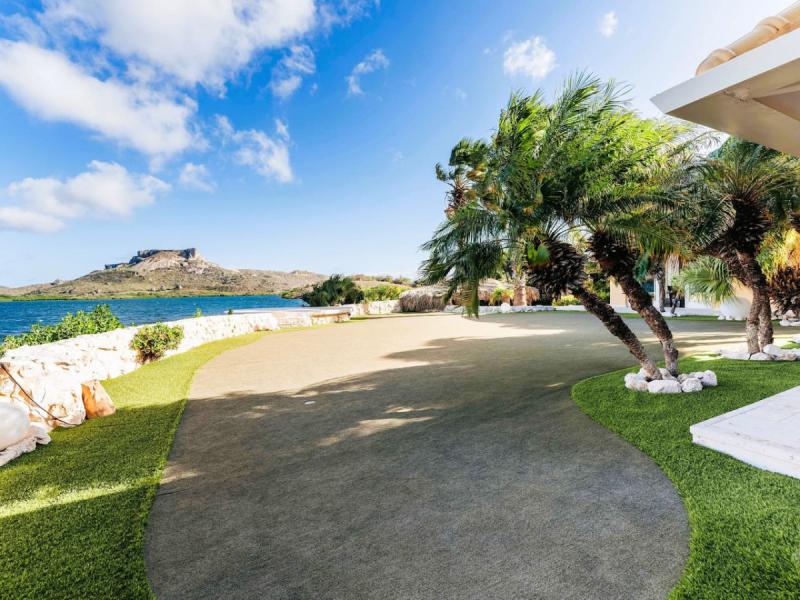 Isla Kiniw , 