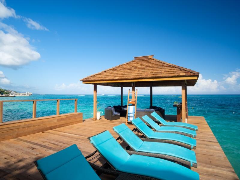 Scotch on the Rocks , Ocho Rios 