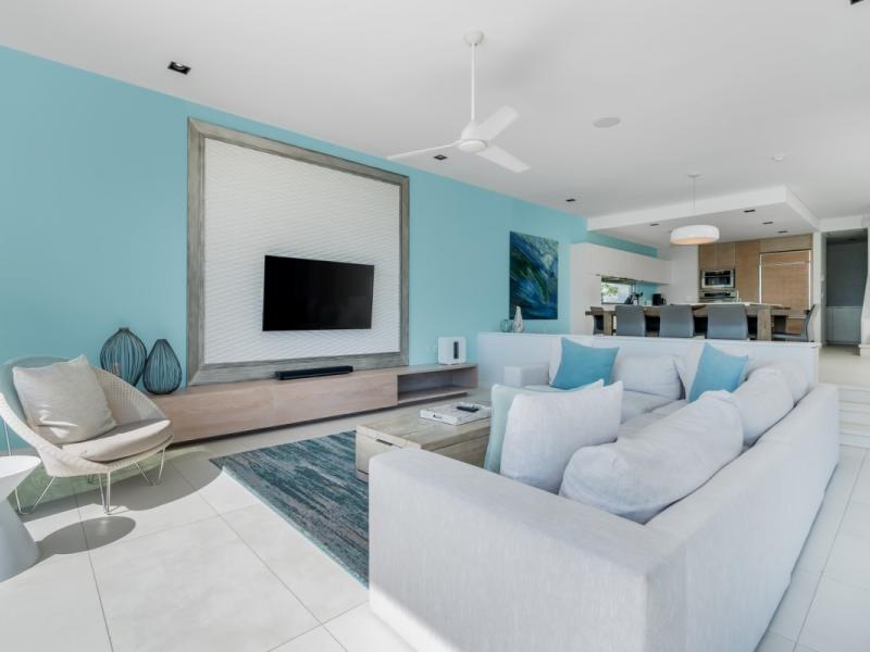 Villa Helios , Long Bay 