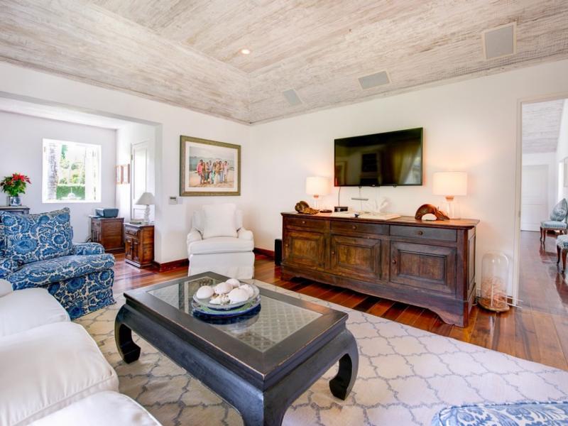 Jacaranda , L'Ansecoy Bay 