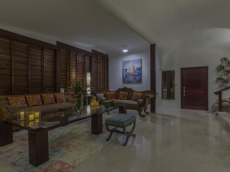 Mount Hartman Estate , L'Ance Aux Epines , Mount Hartman Bay 