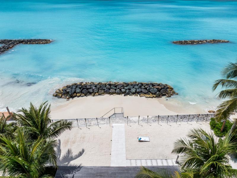 Milestone , Grace Bay , Providenciales 