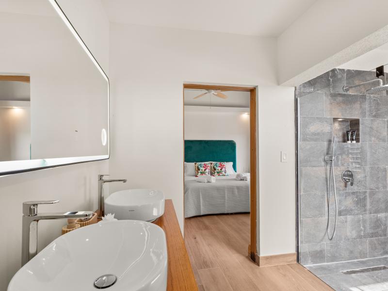 Villa Moonridge , Nonsuch Bay 