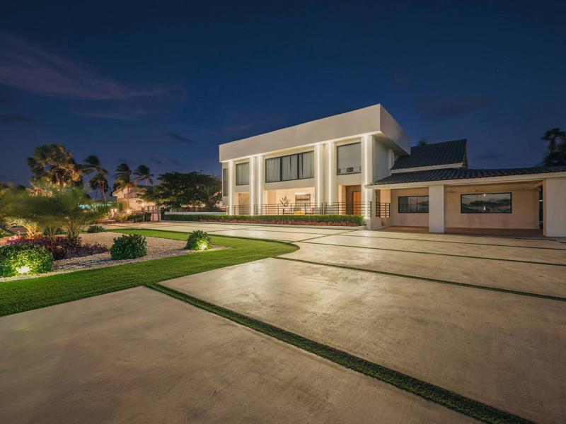 Oceanfront Mansion 498 , 