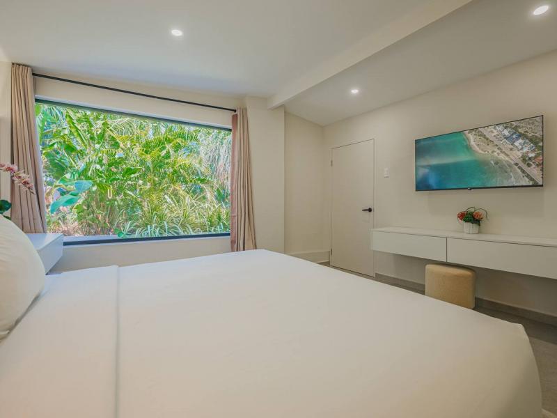 Oceanfront Mansion 498 , 