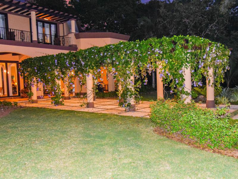 Peninsula Papagayo Paradise , 