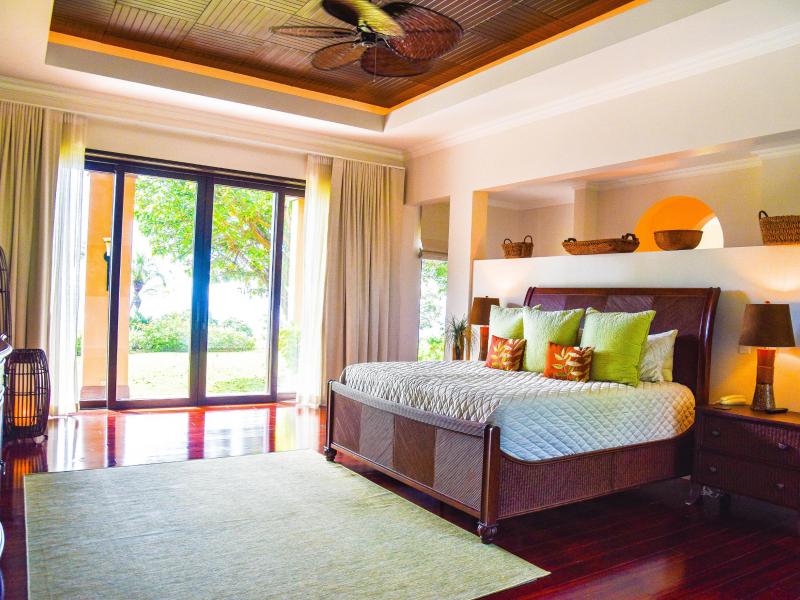 Peninsula Papagayo Paradise , 