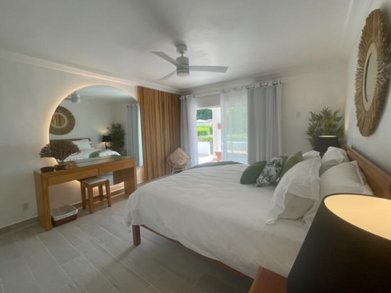 Glitter Bay 102 - 49 Steps , Beachfront villas Barbados , Glitter Bay , Porters , St James , West Coast Barbados 