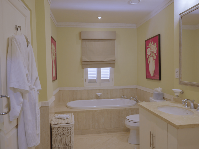 Smugglers Cove 5 , Beachfront villas Barbados , Paynes Bay , St James , West Coast Barbados 