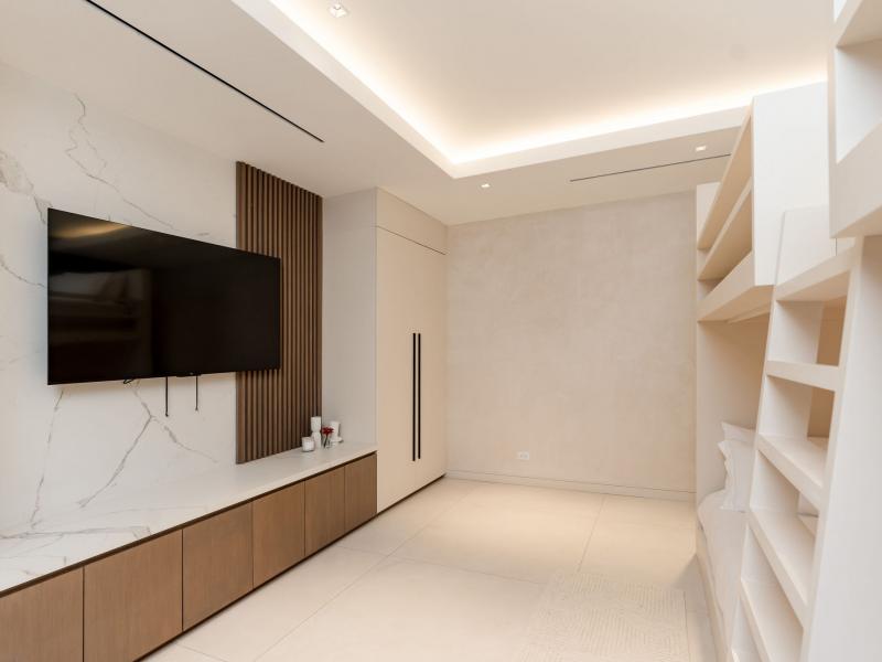 Villa Enoki , 