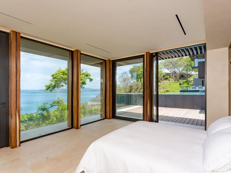 Villa Enoki , 