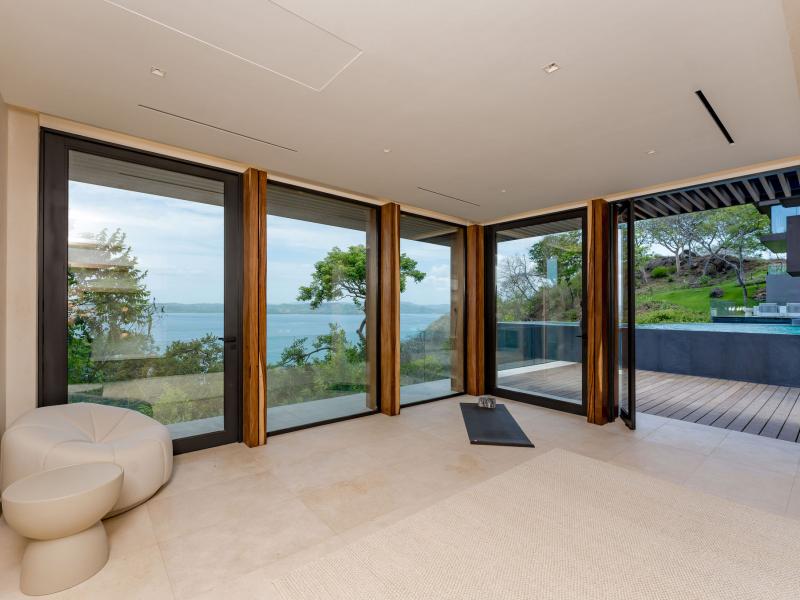 Villa Enoki , 