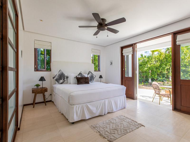 Sundeck House , St James 