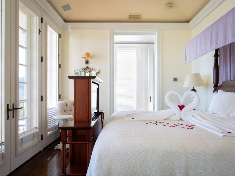 Villa Santosha , Long Bay 