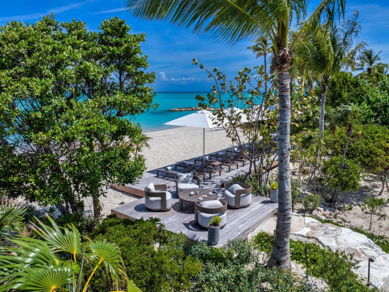 Sea Breeze - Beachfront , Grace Bay 