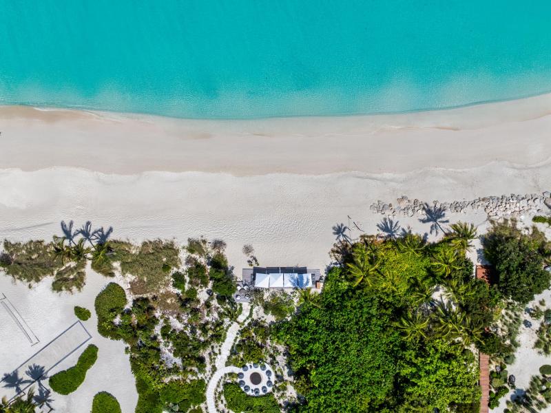 Sea Breeze - Beachfront , Grace Bay 