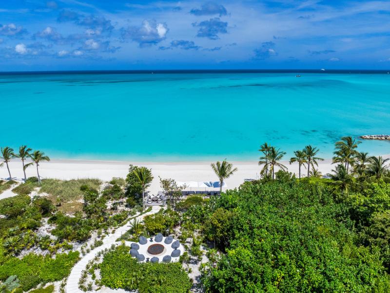 Sea Breeze - Beachfront , Grace Bay 