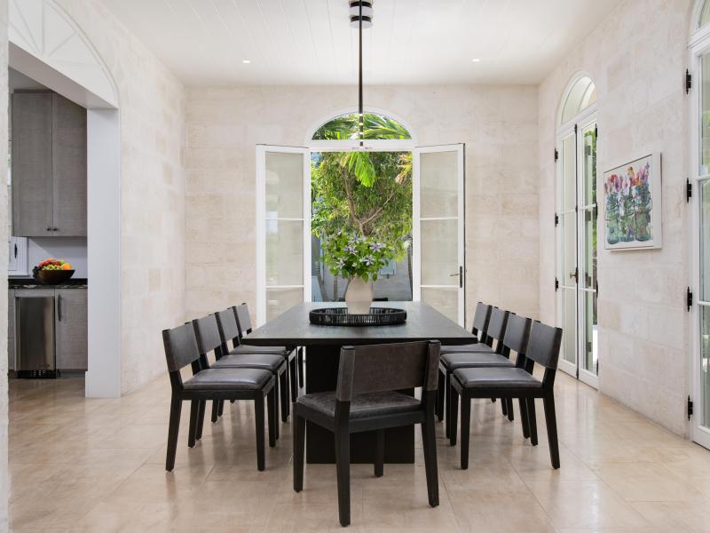 Sea Breeze - Beachfront , Grace Bay 