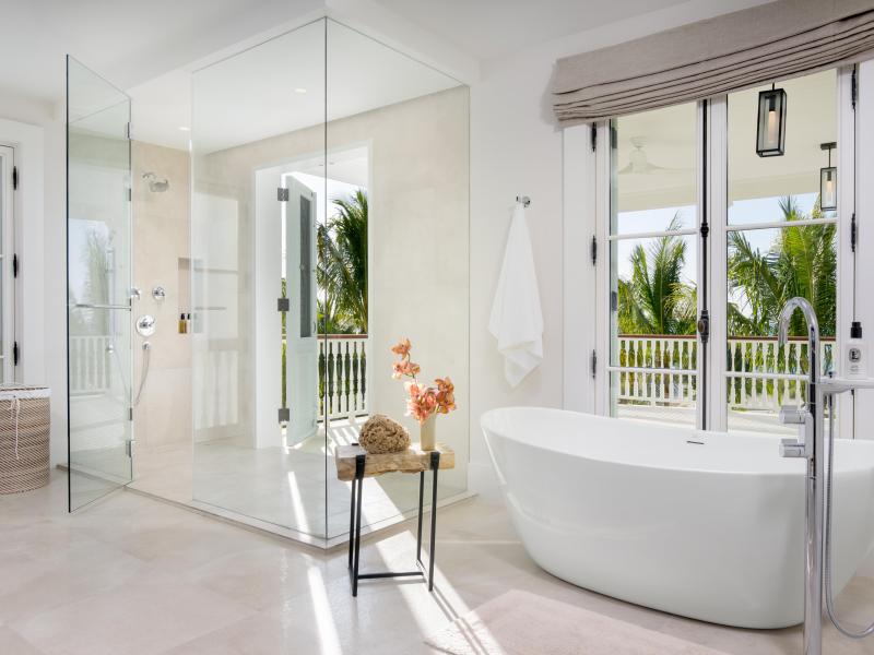 Sea Breeze - Beachfront , Grace Bay 