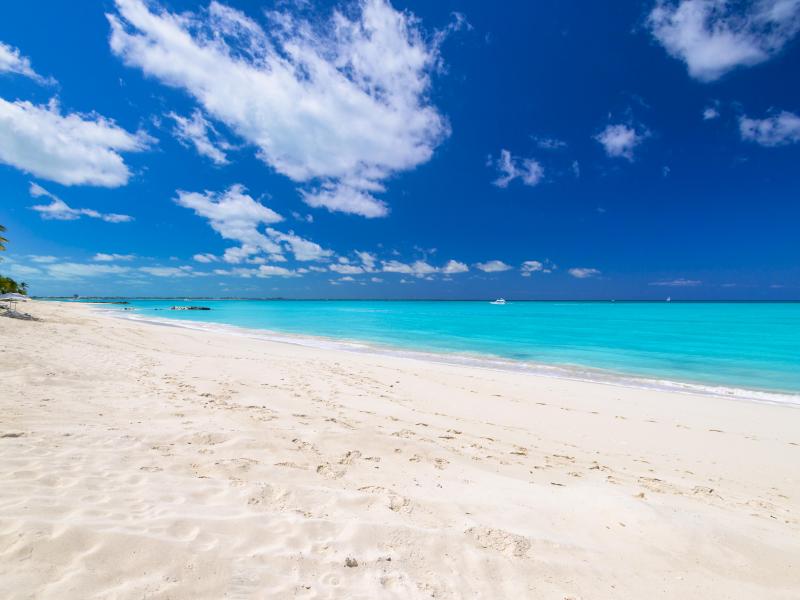 Sea Breeze - Beachfront , Grace Bay 