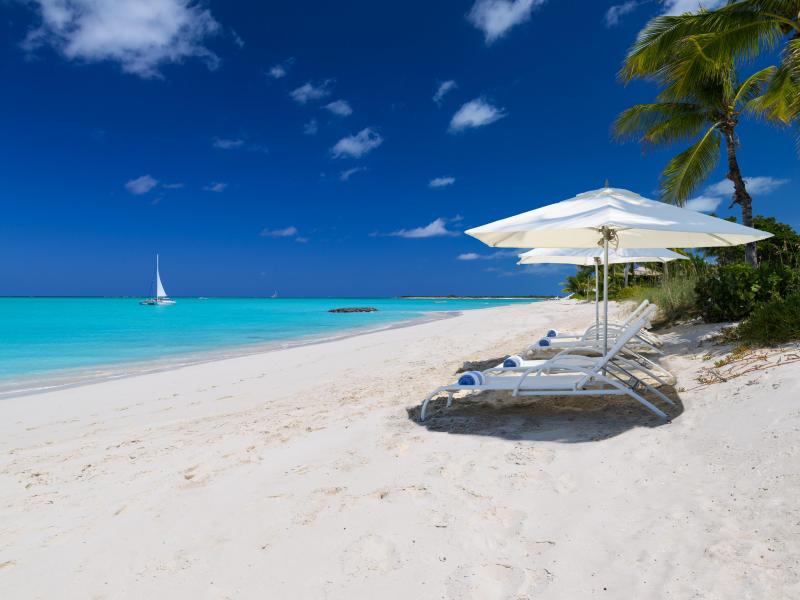 Sea Breeze - Beachfront , Grace Bay 