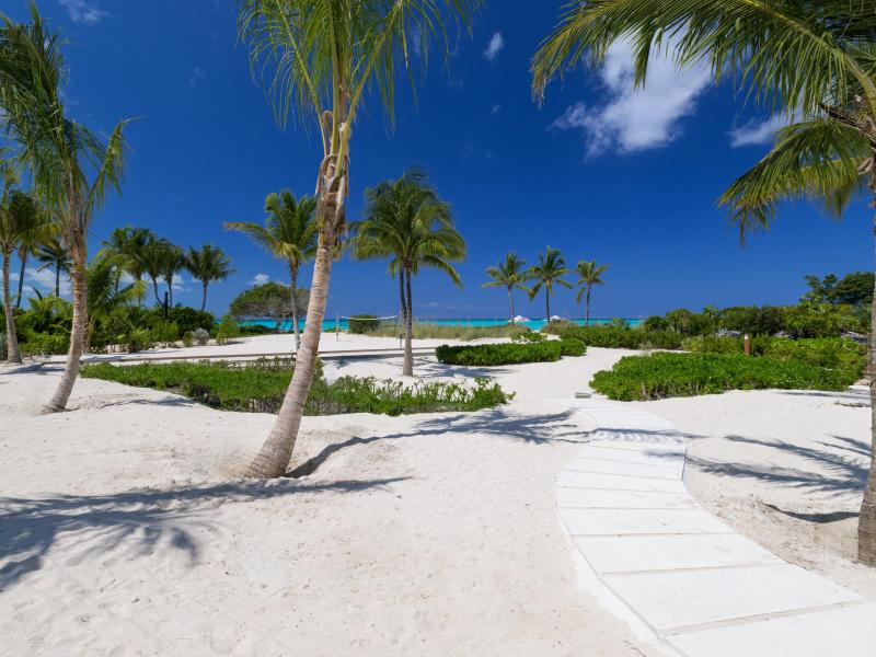 Sea Breeze - Beachfront , Grace Bay 
