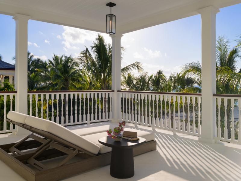 Sea Breeze - Beachfront , Grace Bay 