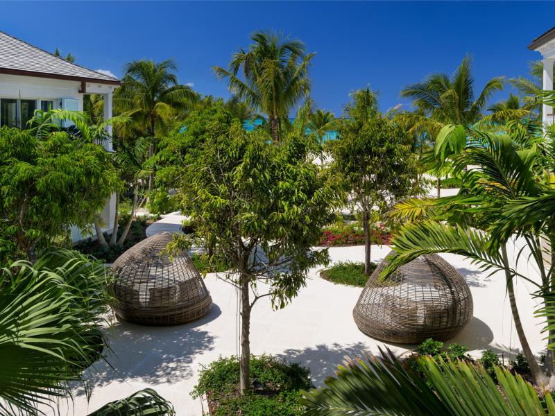 Sea Breeze - Beachfront , Grace Bay 