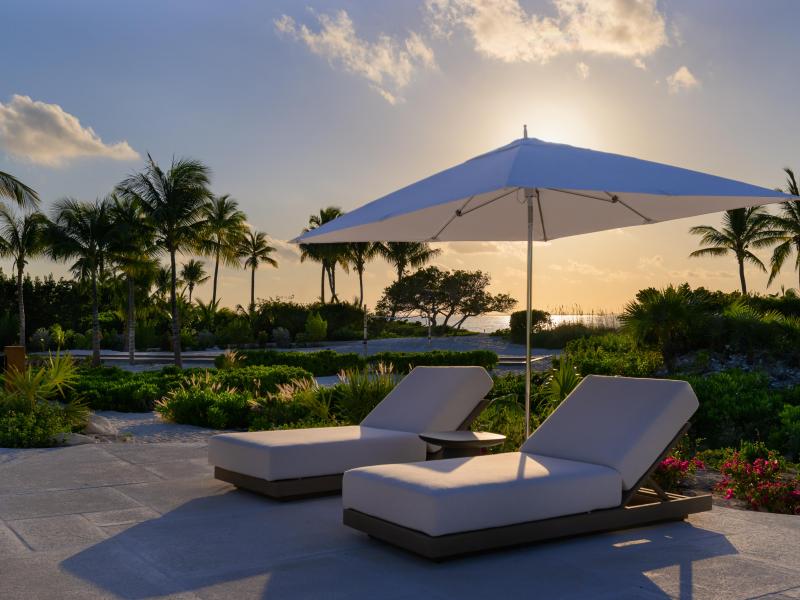 Sea Breeze - Beachfront , Grace Bay 