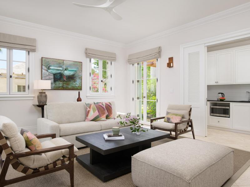 Sea Breeze - Beachfront , Grace Bay 