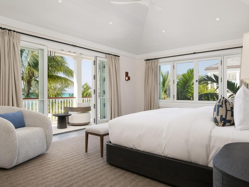 Sea Breeze - Beachfront , Grace Bay 