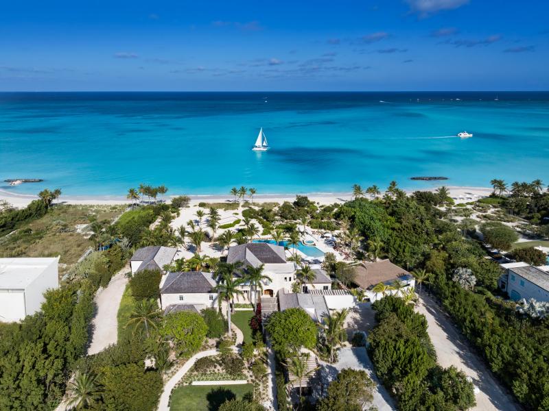 Sea Breeze - Beachfront , Grace Bay 